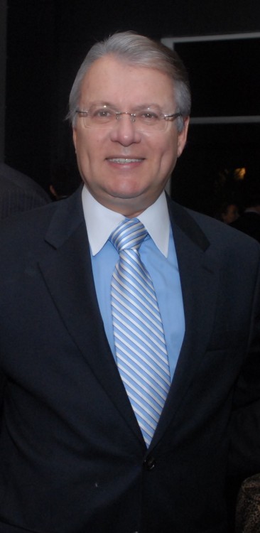 Acácio Queiroz Acacio Queiroz - Presidente e CEO da Chubb Seguros do Brasil