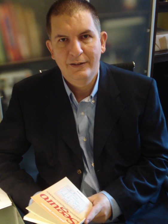 Julio Cezar Pauzeiro Julio Cezar Pauzeiro