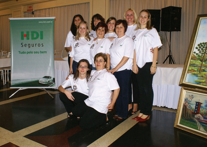 A equipe do Projeto Construindo o Futuro irá adotar uma comunidade carente A equipe do Projeto Construindo o Futuro irá adotar uma comunidade carente